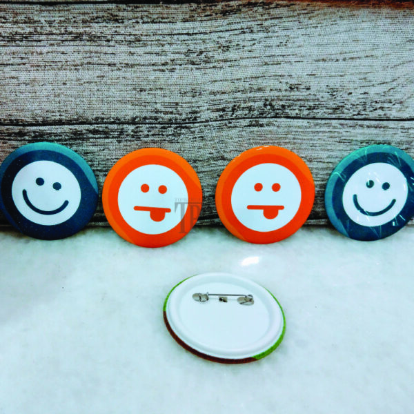 BUTTON BADGE PIN WITH MYLAR