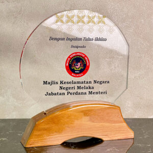 T EXCLUSIVE CRYSTAL PLAQUE - 3114